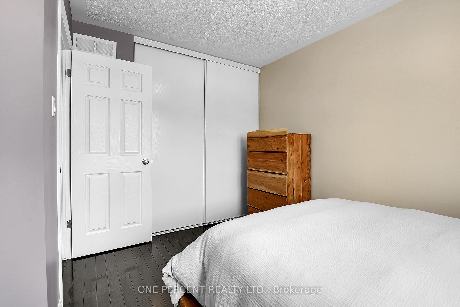 Photo 24 of 828 Ashenvale Way, Ottawa, Avalon East — HOMEH