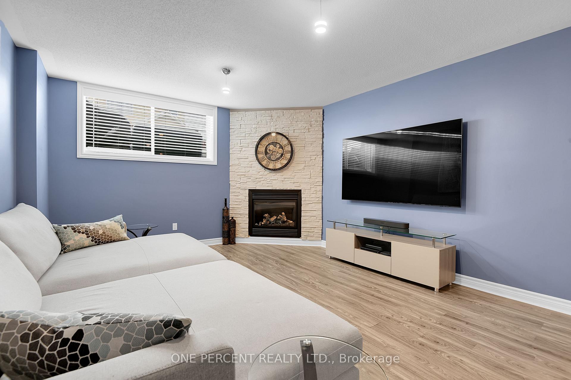 Photo 28 of 828 Ashenvale Way, Ottawa, Avalon East — HOMEH