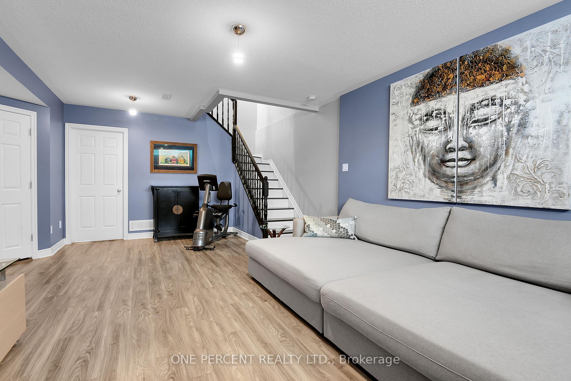 Photo 29 of 828 Ashenvale Way, Ottawa, Avalon East — HOMEH