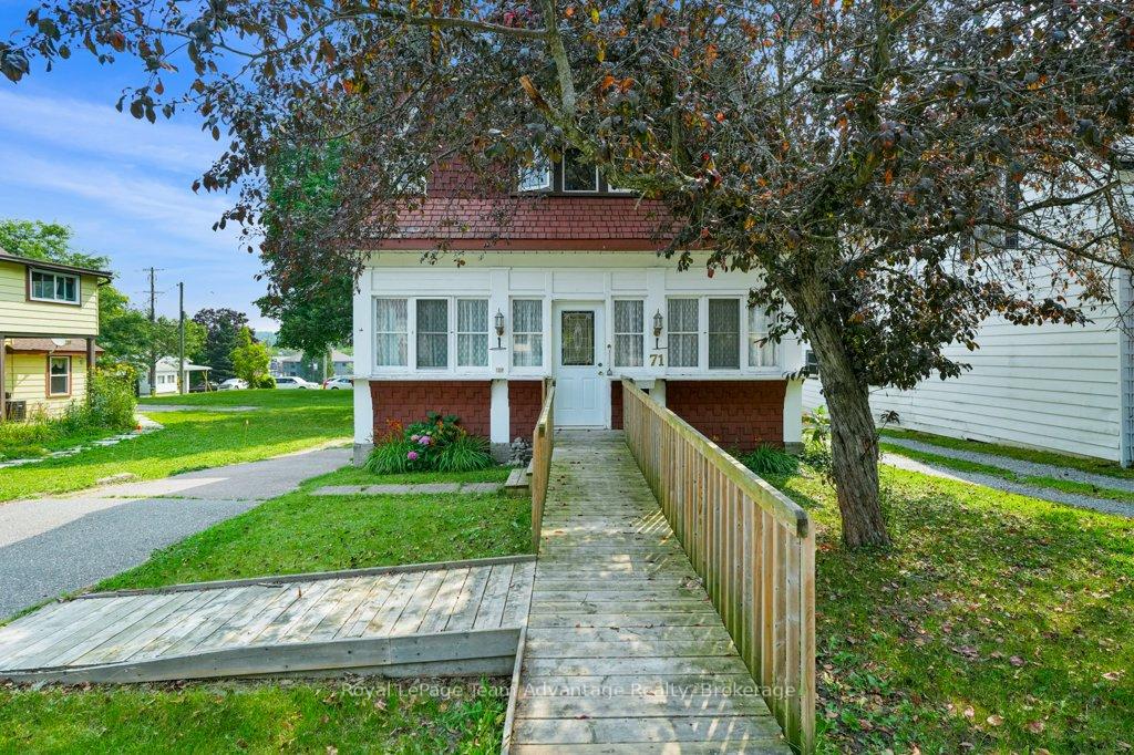 Photo 6 of 71 Gibson Street, Parry Sound — HOMEH