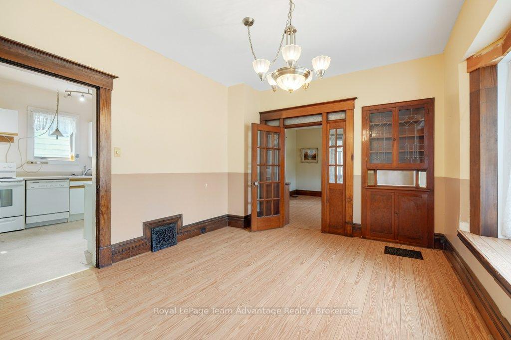 Photo 11 of 71 Gibson Street, Parry Sound — HOMEH
