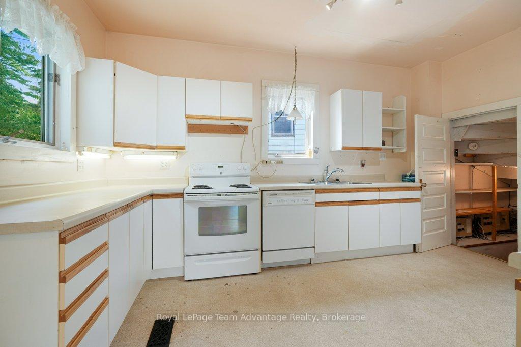 Photo 12 of 71 Gibson Street, Parry Sound — HOMEH