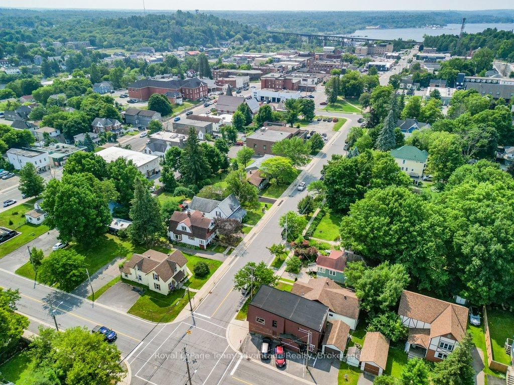 Photo 40 of 71 Gibson Street, Parry Sound — HOMEH