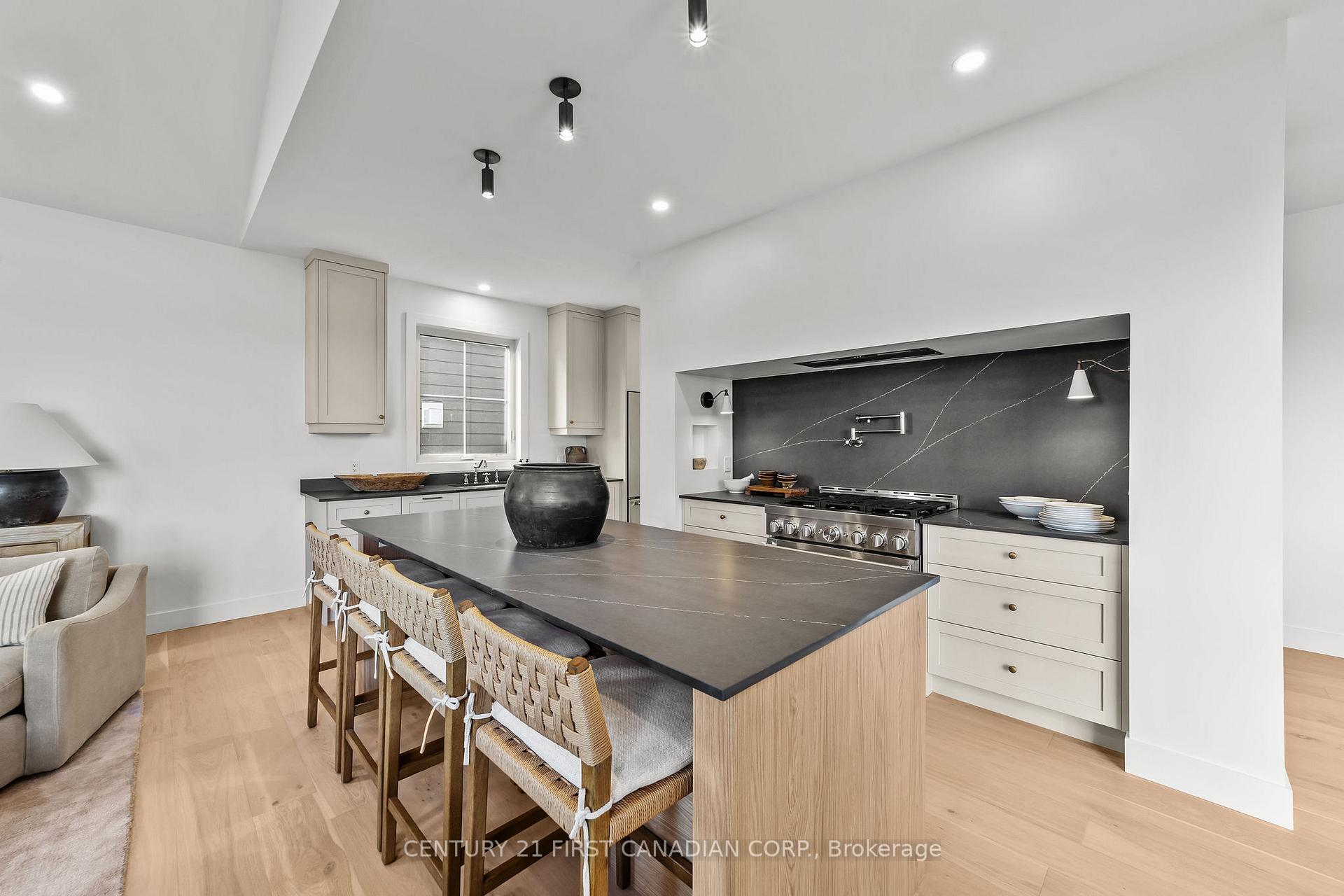 Photo 10 of 8 Sheldabren Street, North Middlesex, Alisa Craig — HOMEH