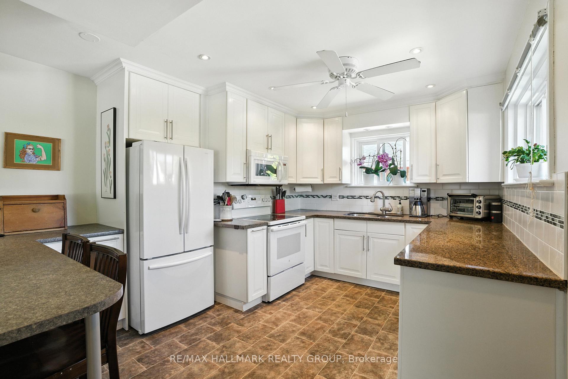 Photo 8 of 487 Wolffdale Crescent, Ottawa, Overbrook/Castle Heights — HOMEH