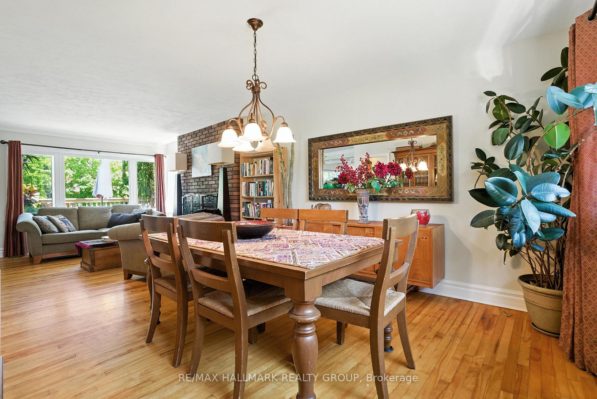 Photo 14 of 487 Wolffdale Crescent, Ottawa, Overbrook/Castle Heights — HOMEH