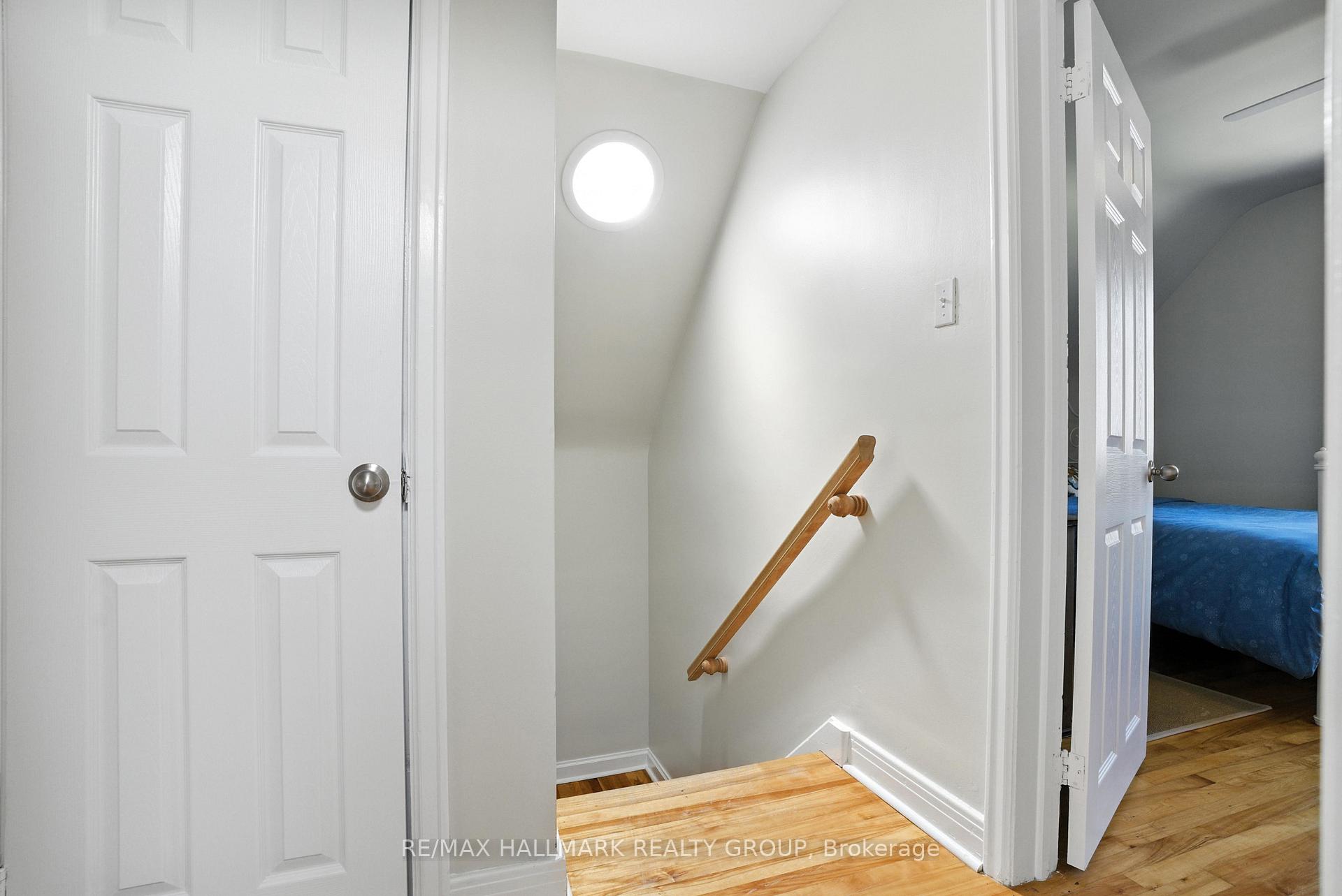 Photo 19 of 487 Wolffdale Crescent, Ottawa, Overbrook/Castle Heights — HOMEH