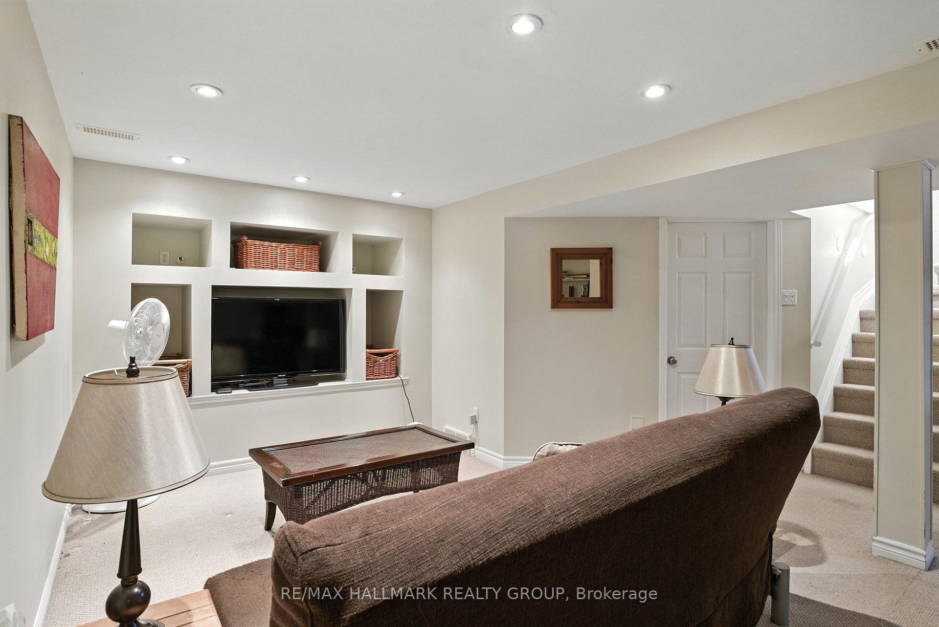 Photo 29 of 487 Wolffdale Crescent, Ottawa, Overbrook/Castle Heights — HOMEH