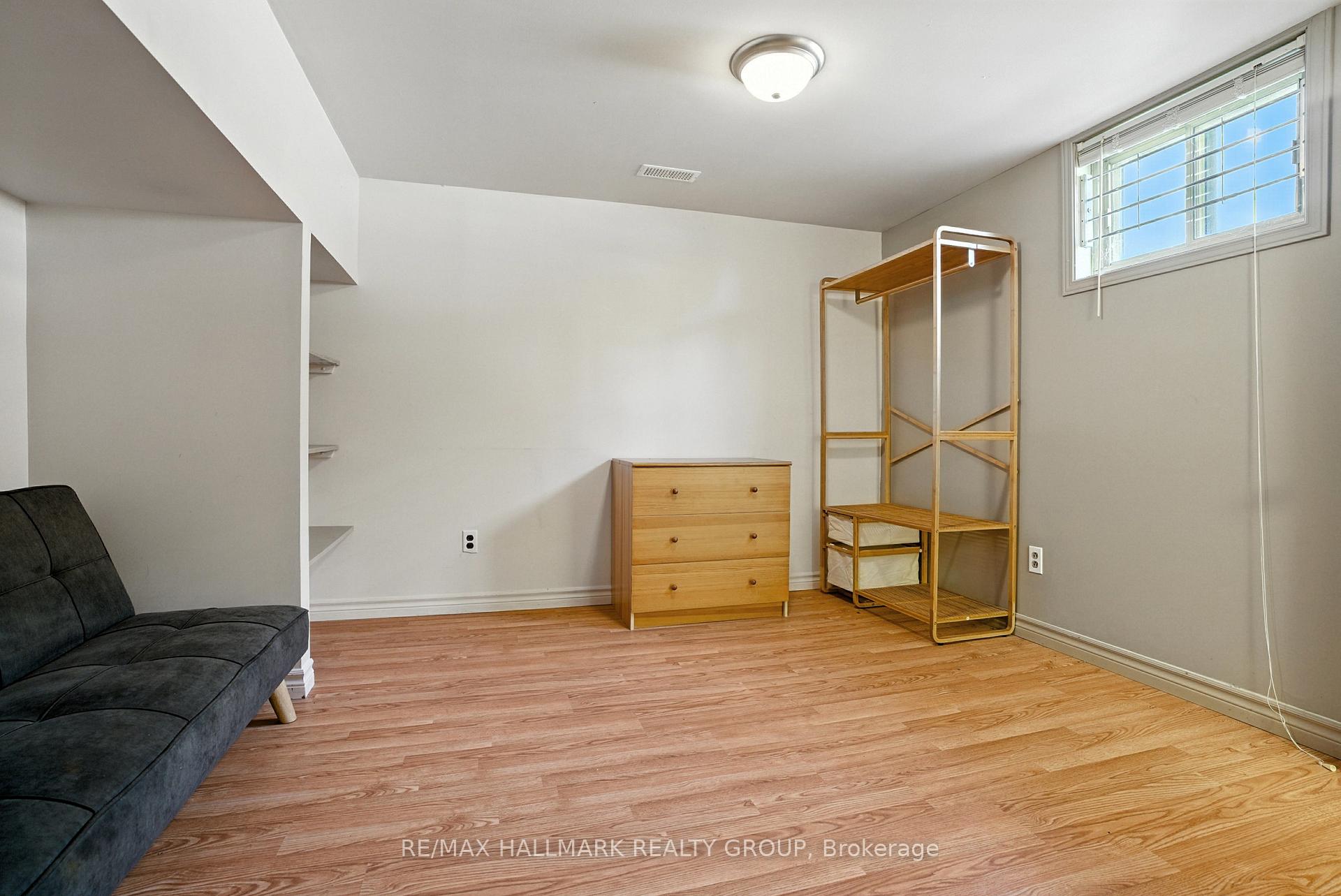 Photo 30 of 487 Wolffdale Crescent, Ottawa, Overbrook/Castle Heights — HOMEH