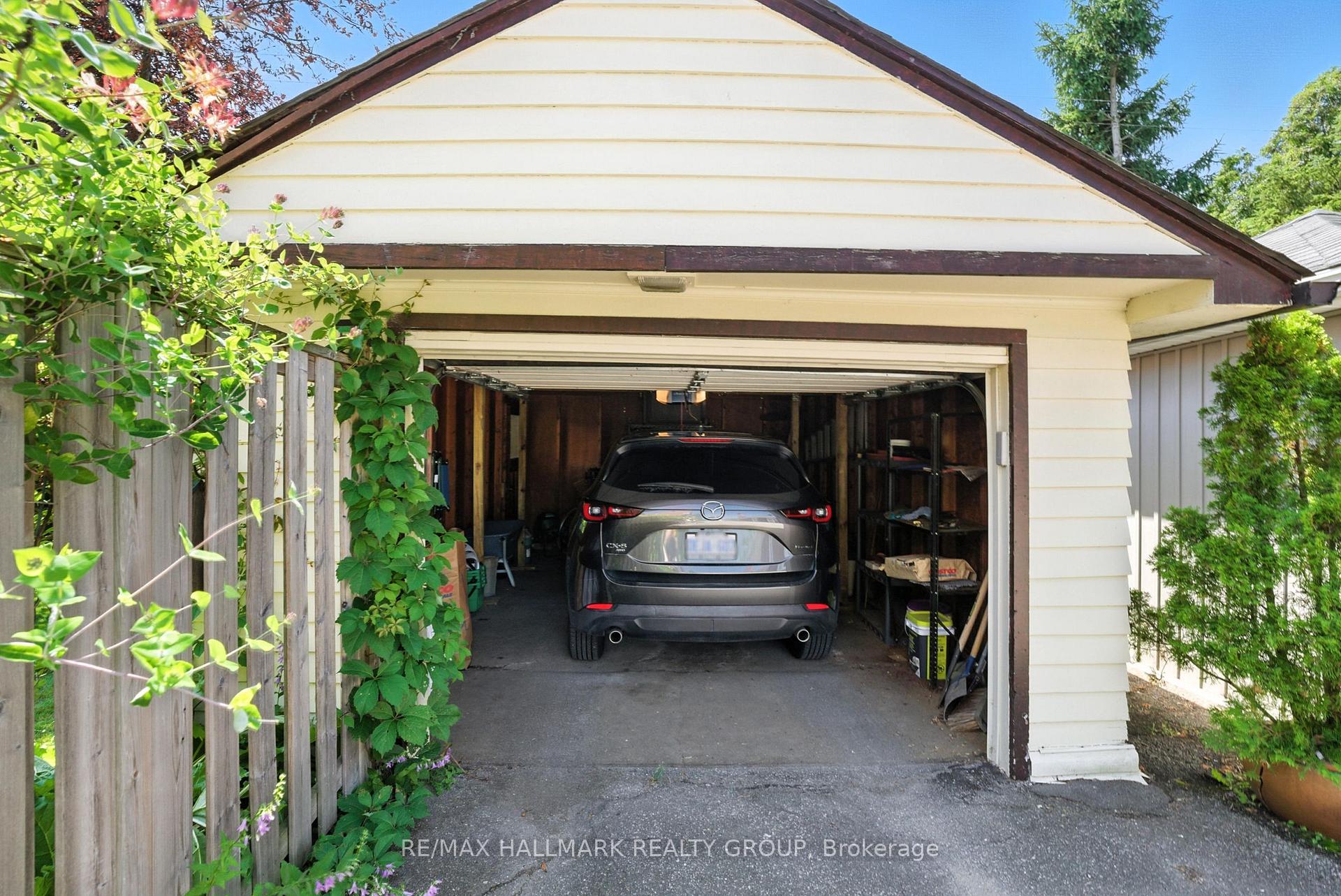 Photo 37 of 487 Wolffdale Crescent, Ottawa, Overbrook/Castle Heights — HOMEH