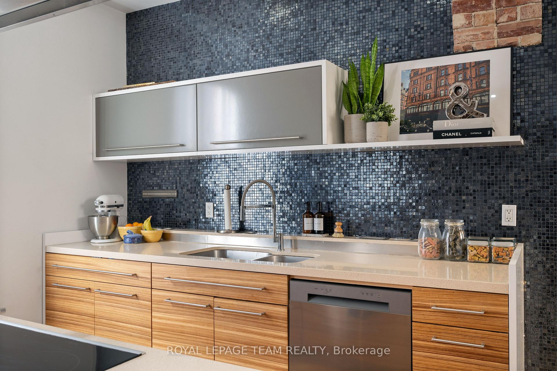 Photo 9 of 72 Maclaren Street, Ottawa, Ottawa Centre/Golden Triangle — HOMEH
