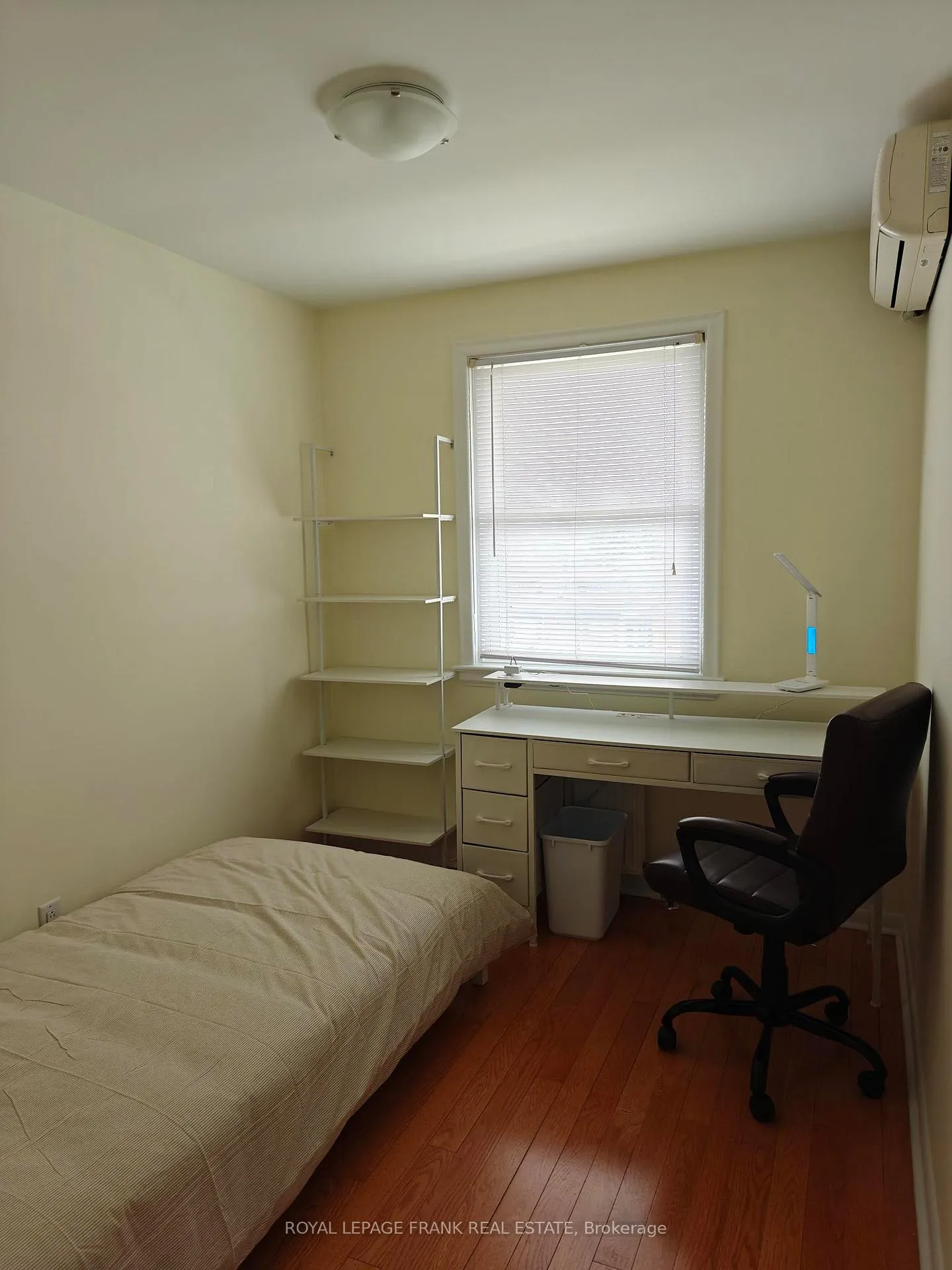 Photo 2 of Unit Room #9, 374 Central Park Boulevard S, Oshawa, Central — HOMEH