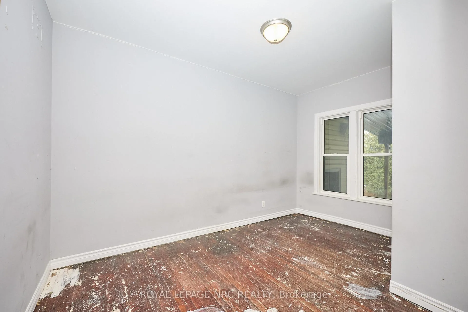 Photo 15 of 4639 Eastwood Crescent, Niagara Falls, Downtown — HOMEH