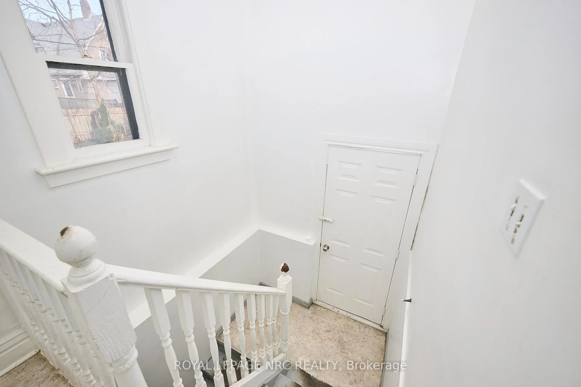 Photo 18 of 4639 Eastwood Crescent, Niagara Falls, Downtown — HOMEH