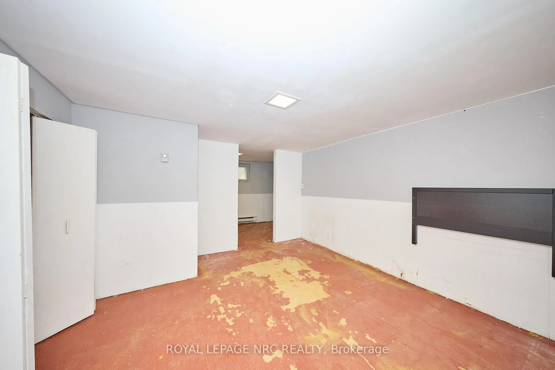 Photo 19 of 4639 Eastwood Crescent, Niagara Falls, Downtown — HOMEH