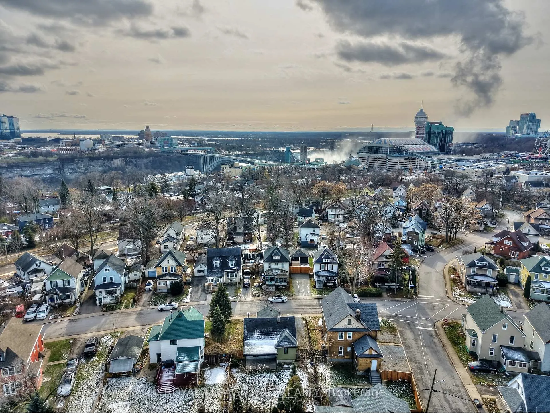 Photo 22 of 4639 Eastwood Crescent, Niagara Falls, Downtown — HOMEH