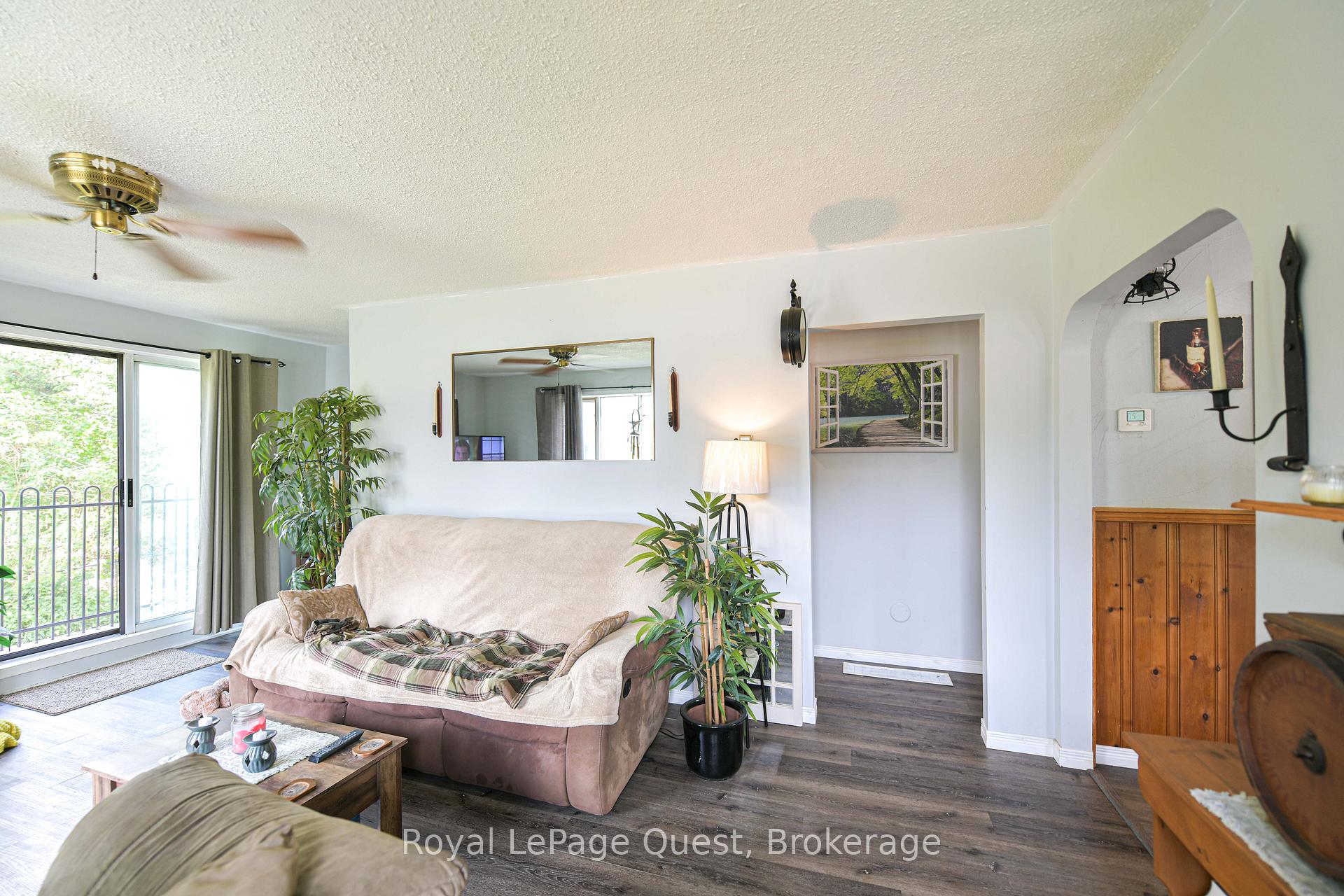 Photo 8 of 129 Simcoe Street, Orillia — HOMEH