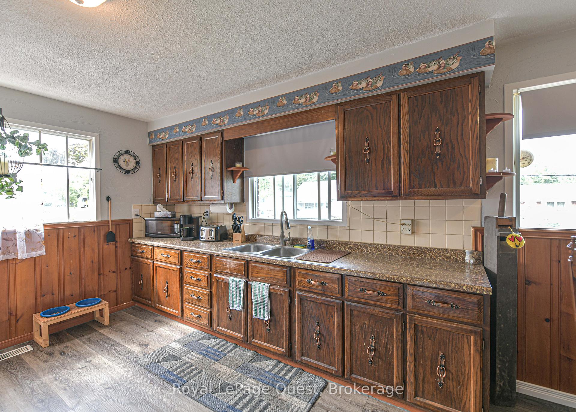 Photo 12 of 129 Simcoe Street, Orillia — HOMEH