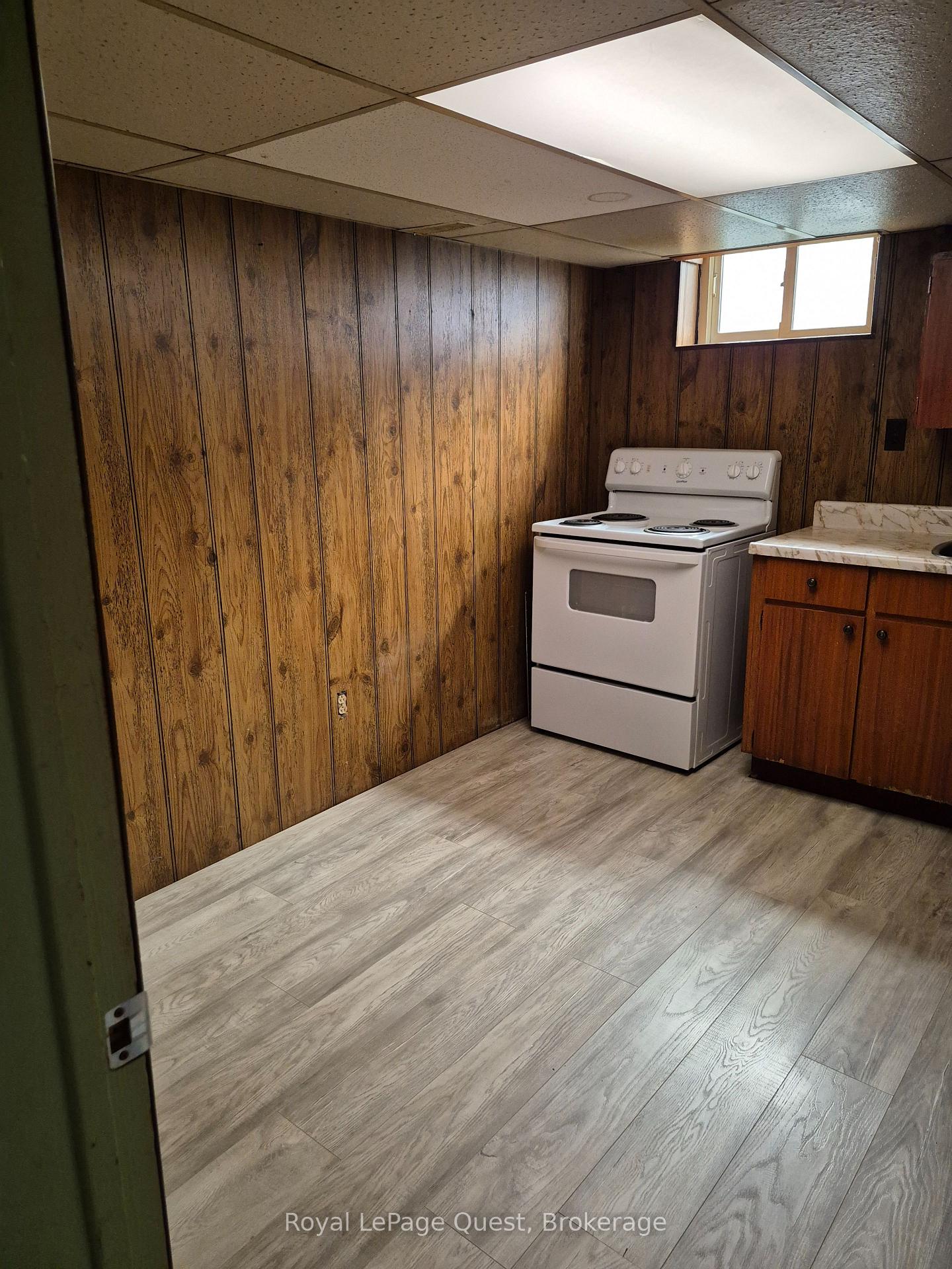 Photo 23 of 129 Simcoe Street, Orillia — HOMEH