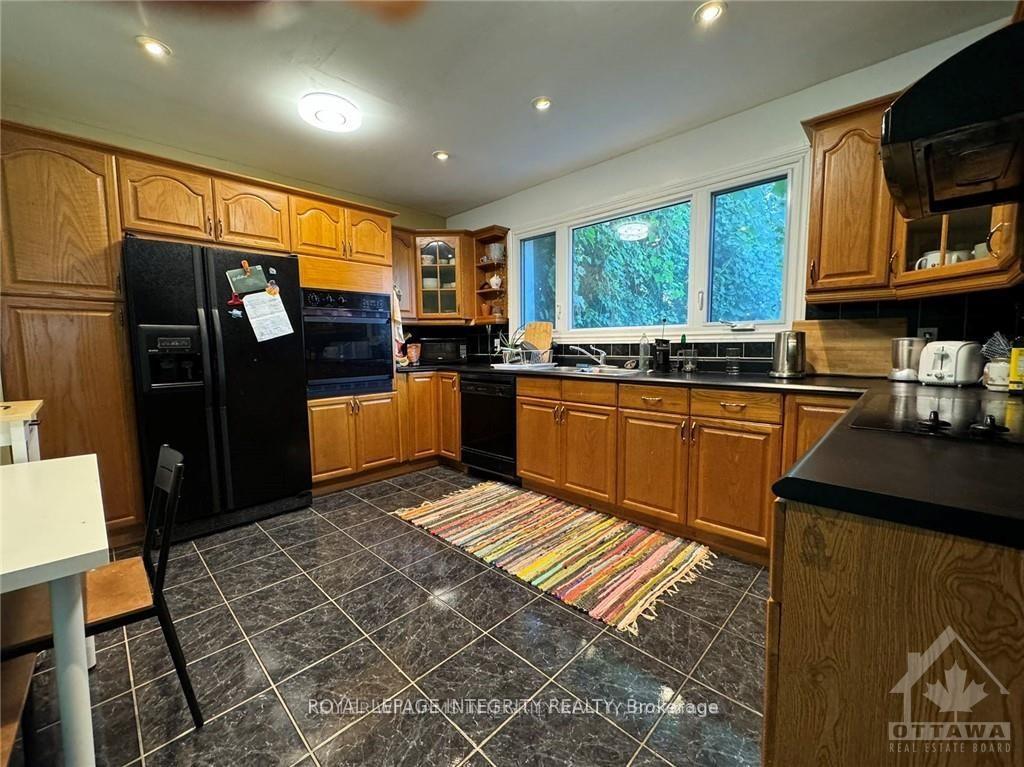 Photo 12 of Unit 1, 110 Glynn Avenue, Ottawa, Overbrook — HOMEH