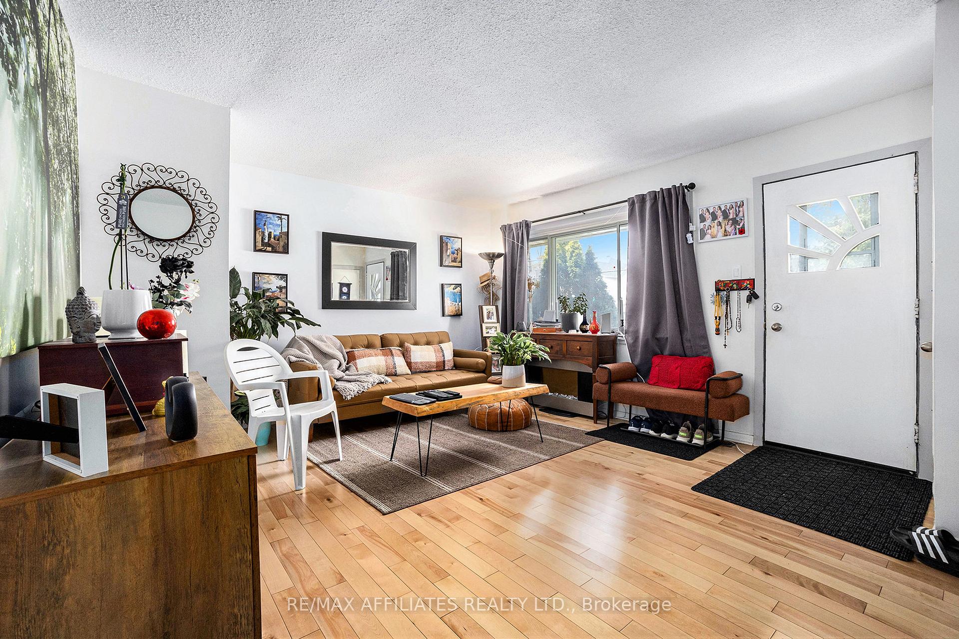 Photo 3 of 6208 Renaud Road, Ottawa, Mer Bleue/Bradley Estates/Anderson Park — HOMEH