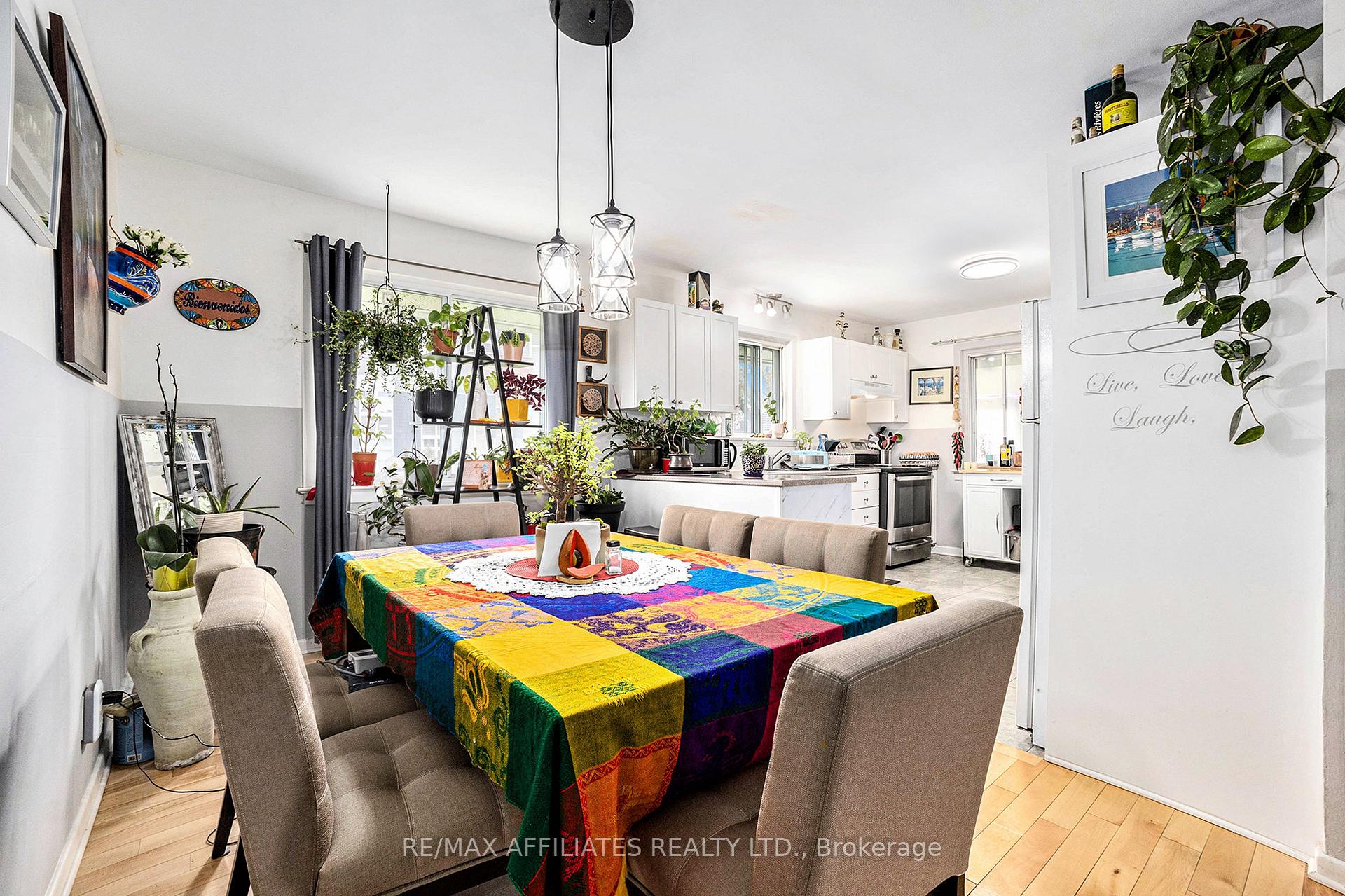 Photo 6 of 6208 Renaud Road, Ottawa, Mer Bleue/Bradley Estates/Anderson Park — HOMEH