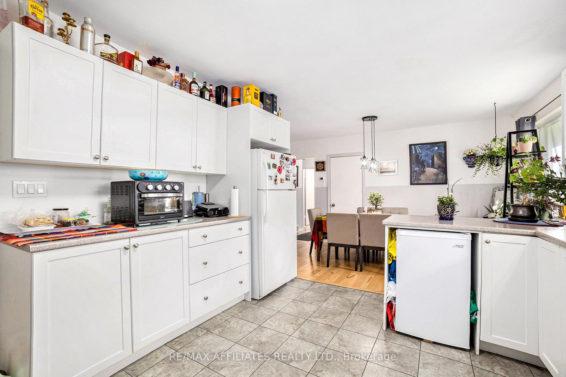 Photo 8 of 6208 Renaud Road, Ottawa, Mer Bleue/Bradley Estates/Anderson Park — HOMEH
