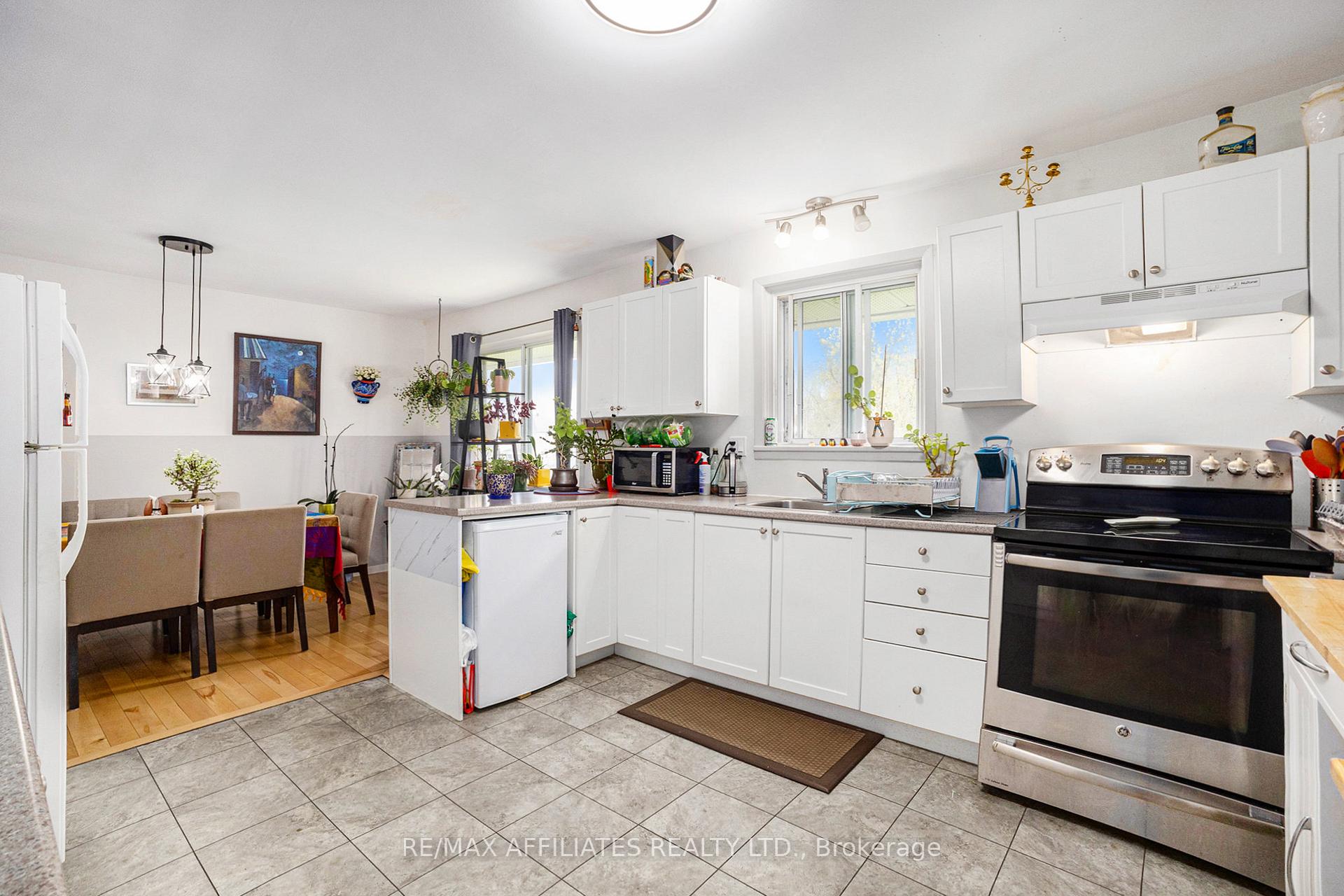Photo 9 of 6208 Renaud Road, Ottawa, Mer Bleue/Bradley Estates/Anderson Park — HOMEH