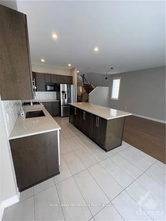 Photo 7 of 18 Gardenpost Terrace S, Ottawa, Avalon West — HOMEH