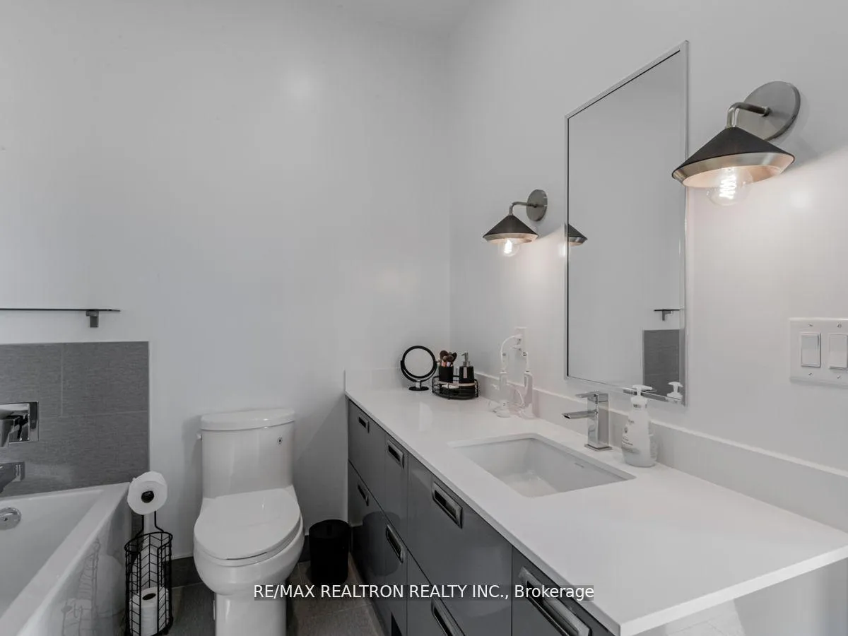 Photo 17 of Unit 48, 261 Broward Way, Innisfil, Rural Innisfil — HOMEH