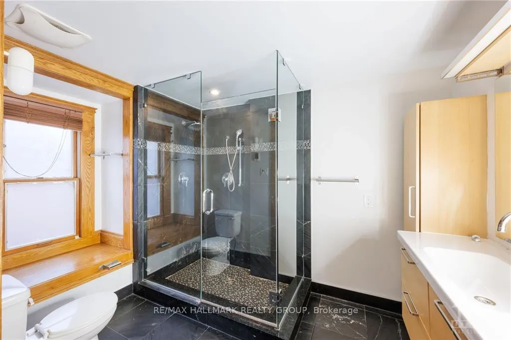 Photo 15 of 367 Mackay Street, Ottawa, Lindenlea — HOMEH