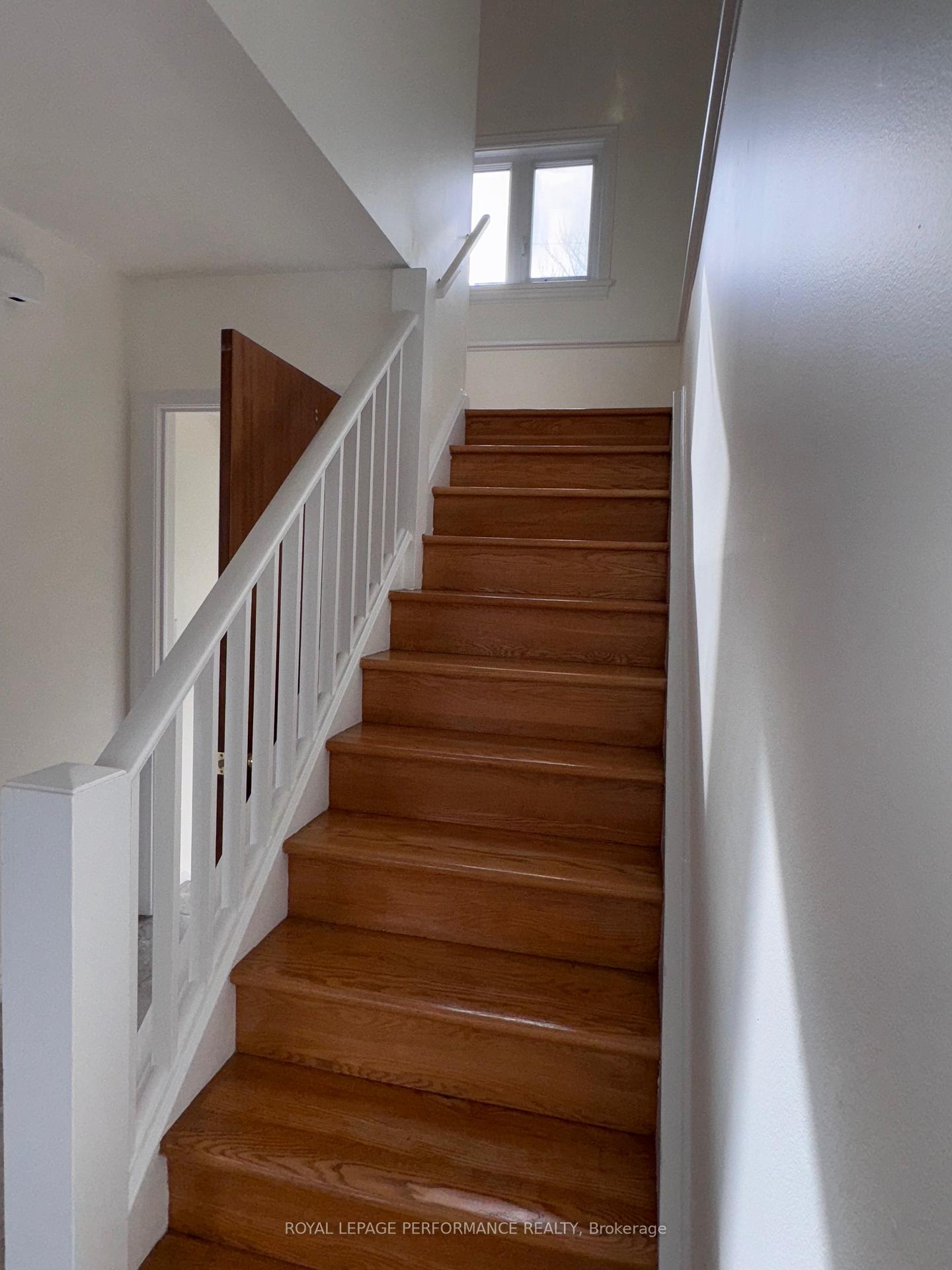 Photo 4 of 2368 Sudbury Avenue, Ottawa, Queensway Terrace South/Ridgeview — HOMEH