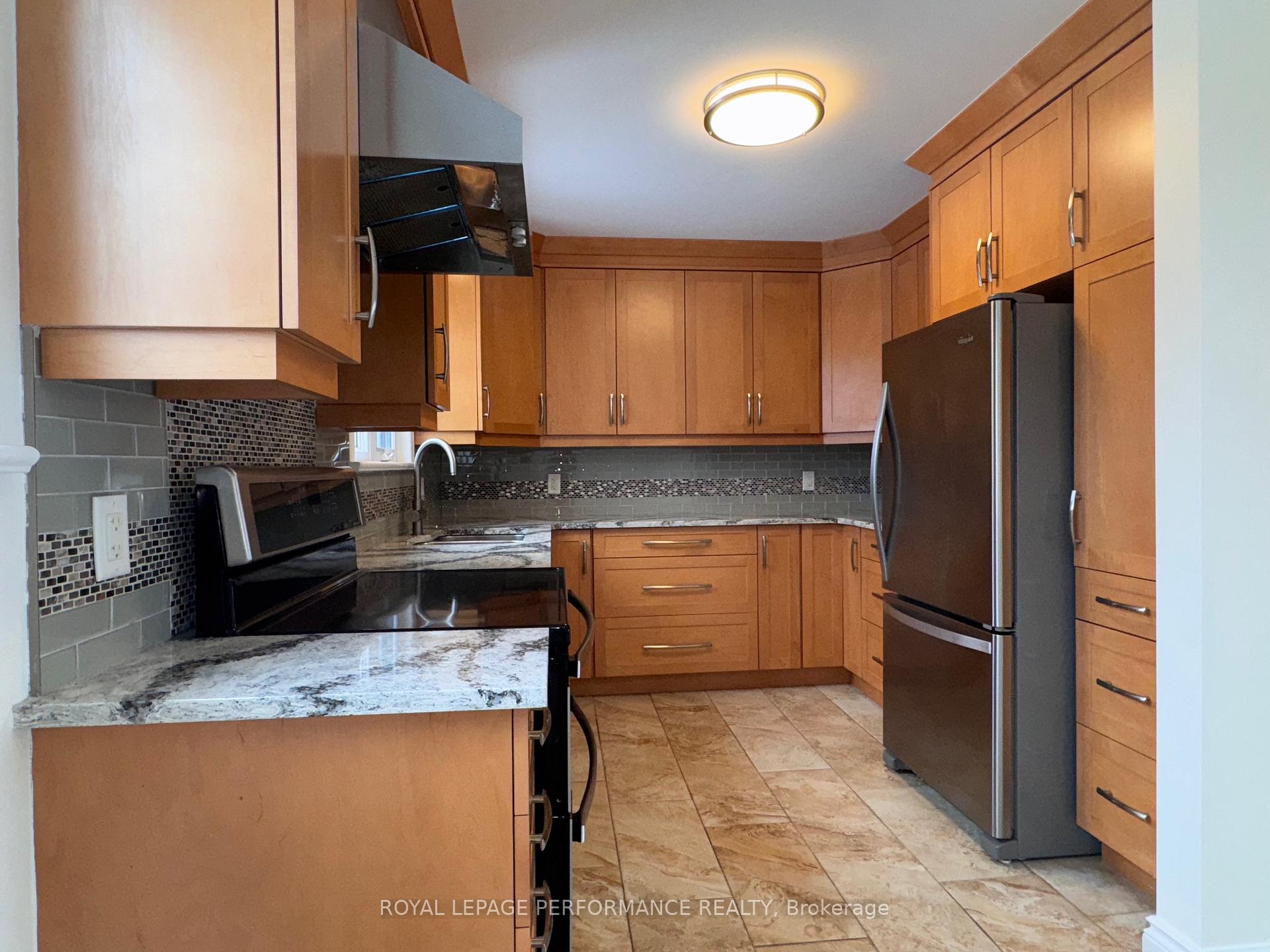 Photo 12 of 2368 Sudbury Avenue, Ottawa, Queensway Terrace South/Ridgeview — HOMEH