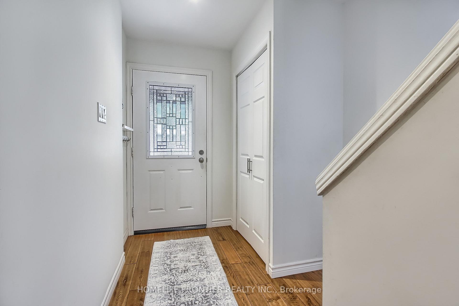Photo 7 of 256 Ross Lane, Oakville, River Oaks — HOMEH