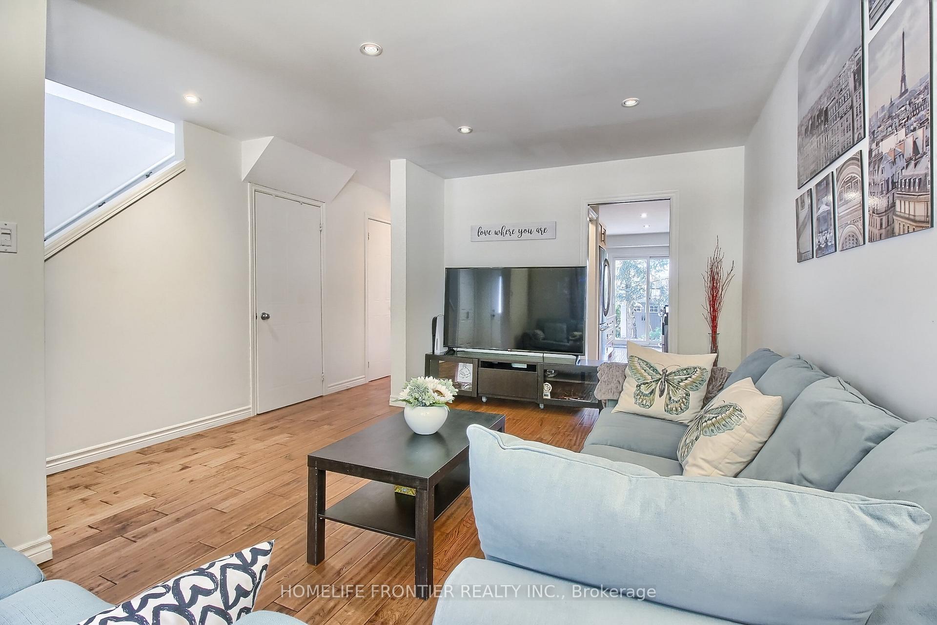 Photo 14 of 256 Ross Lane, Oakville, River Oaks — HOMEH