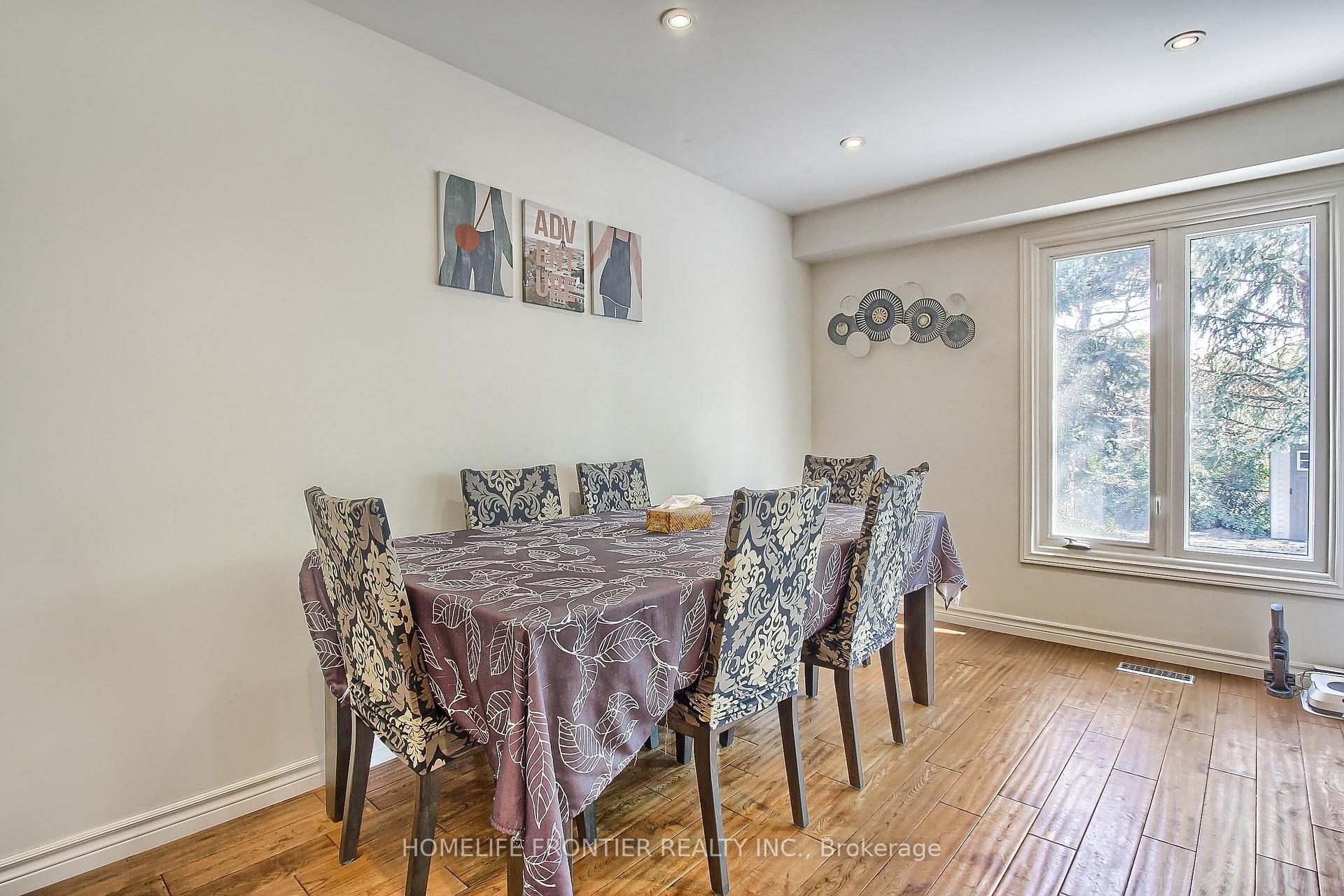 Photo 26 of 256 Ross Lane, Oakville, River Oaks — HOMEH