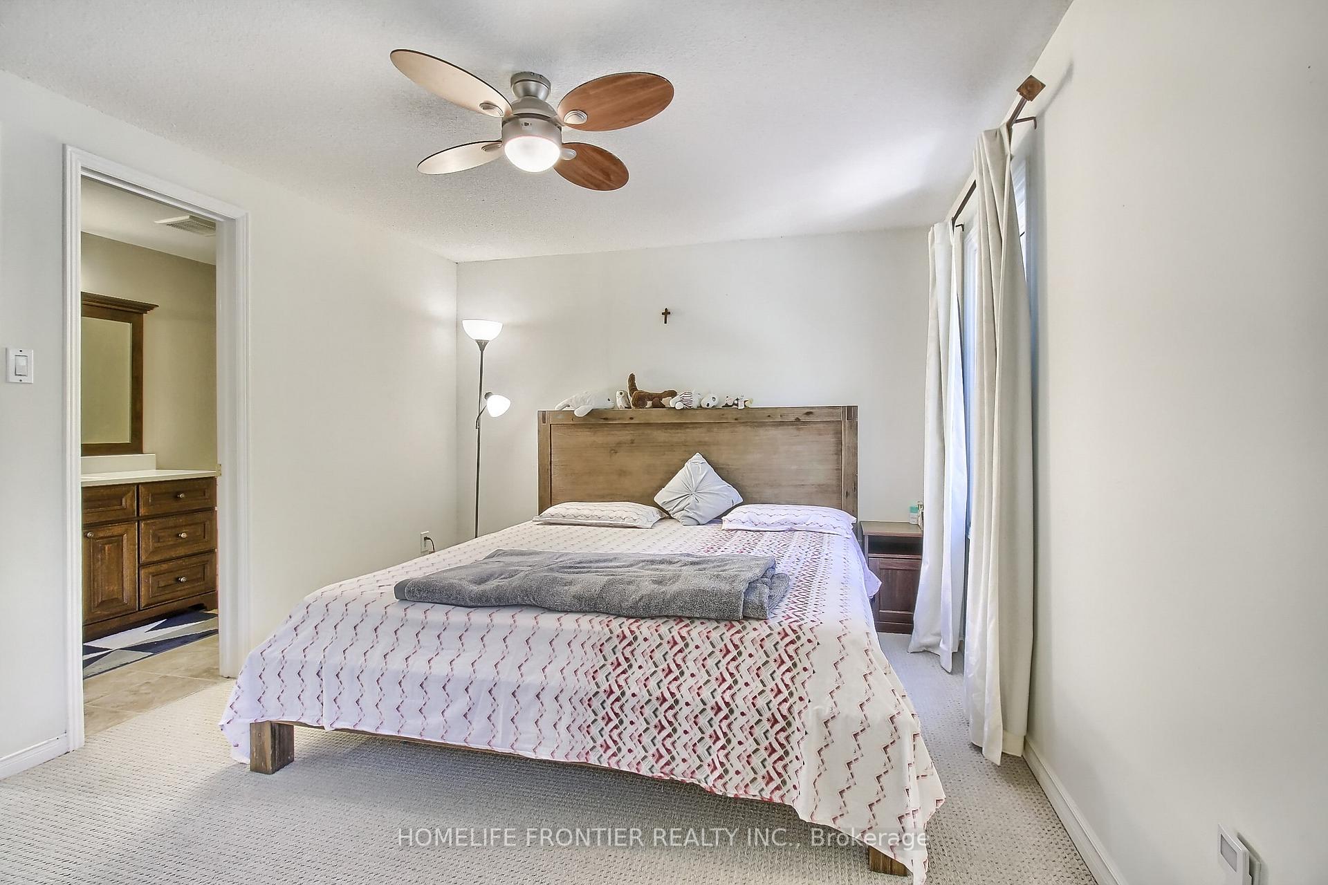 Photo 32 of 256 Ross Lane, Oakville, River Oaks — HOMEH