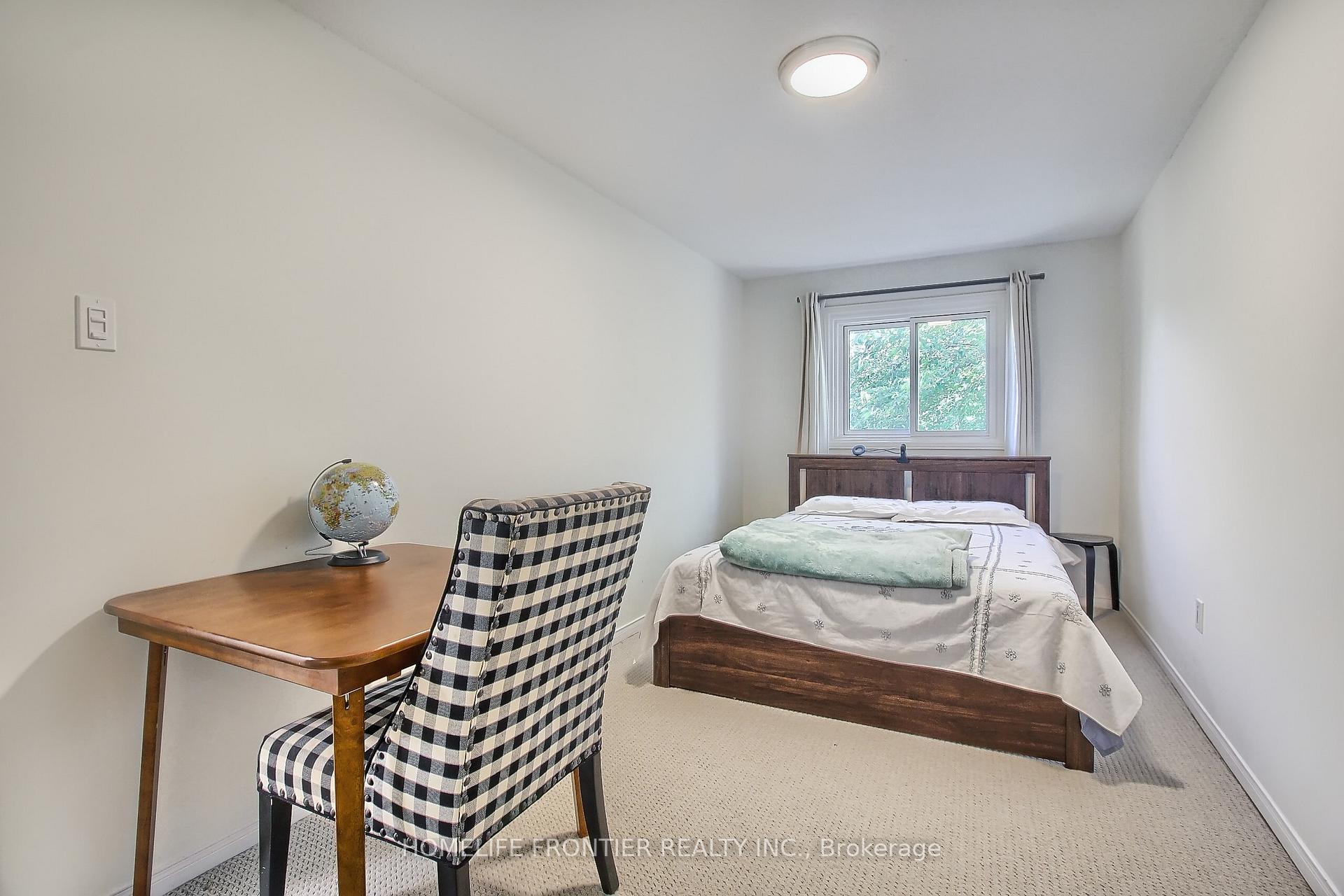Photo 34 of 256 Ross Lane, Oakville, River Oaks — HOMEH