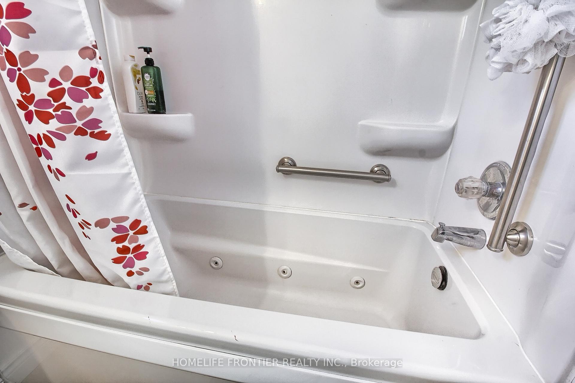Photo 37 of 256 Ross Lane, Oakville, River Oaks — HOMEH