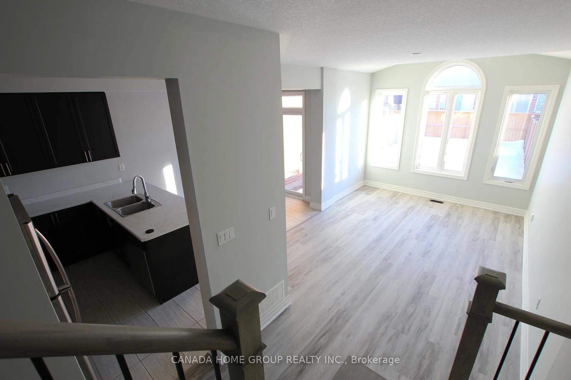 Photo 4 of 4324 Shuttleworth Drive, Niagara Falls, Lyons Creek — HOMEH
