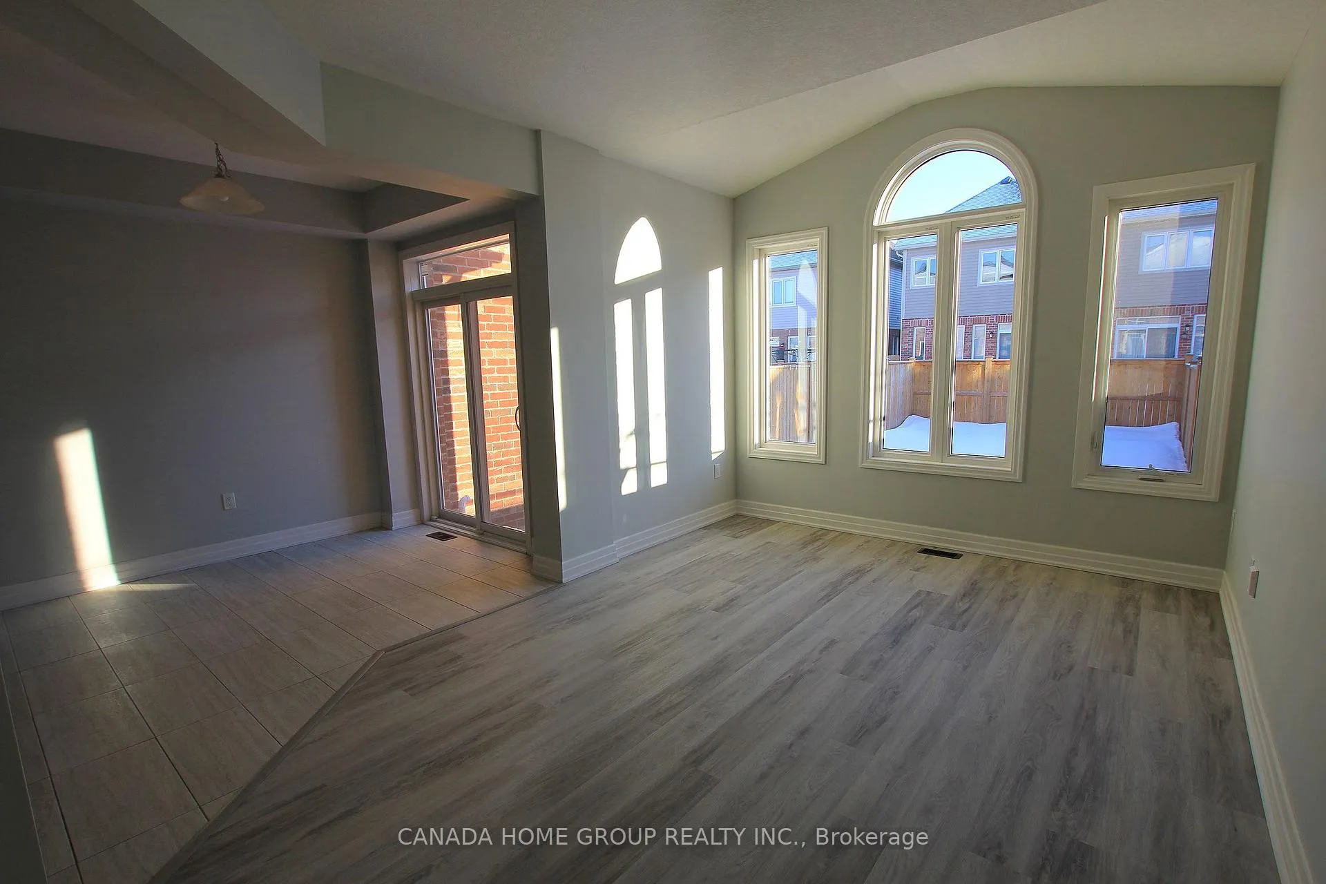 Photo 5 of 4324 Shuttleworth Drive, Niagara Falls, Lyons Creek — HOMEH