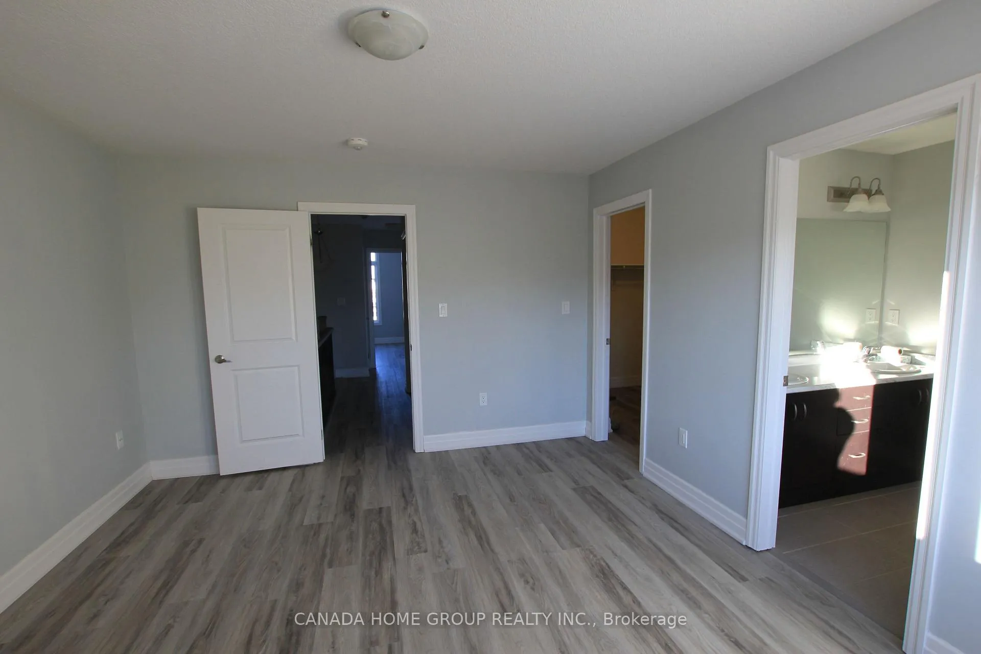 Photo 13 of 4324 Shuttleworth Drive, Niagara Falls, Lyons Creek — HOMEH