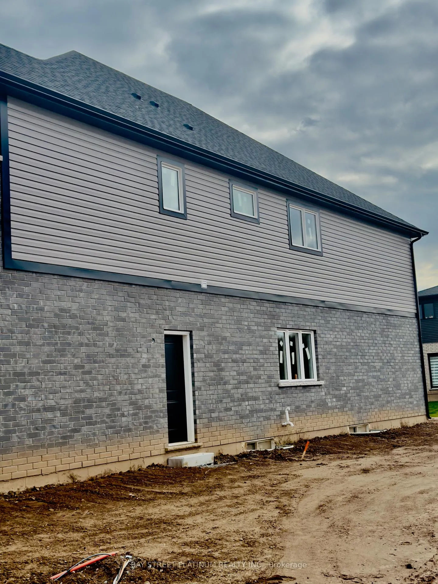 Photo 2 of 62 William Street, Pelham, Fonthill — HOMEH