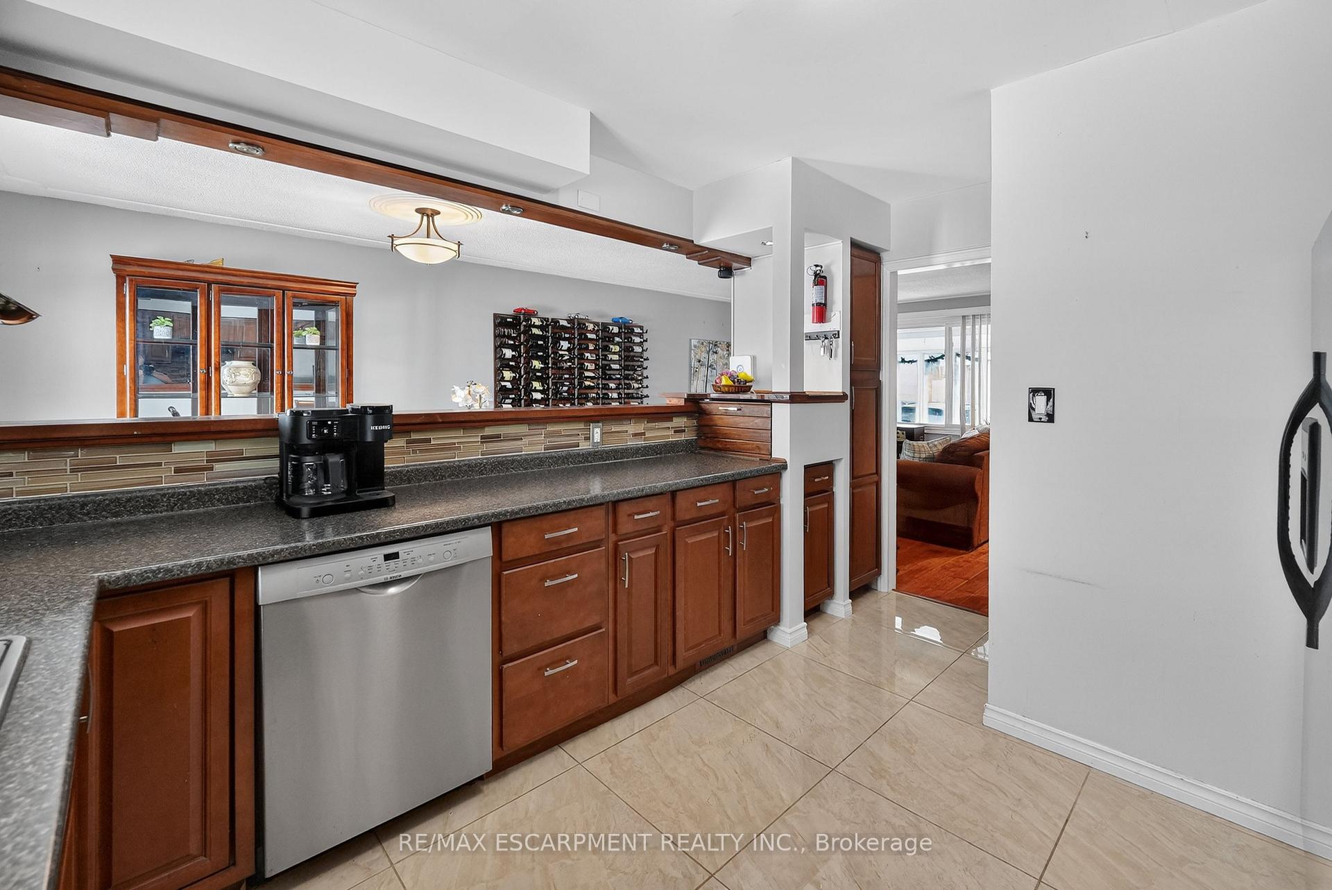 Photo 9 of 8162 Lynhurst Drive, Niagara Falls, West Wood — HOMEH