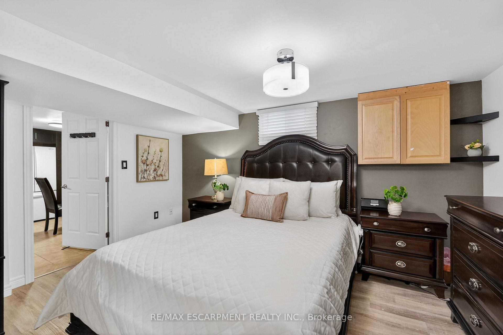 Photo 22 of 8162 Lynhurst Drive, Niagara Falls, West Wood — HOMEH