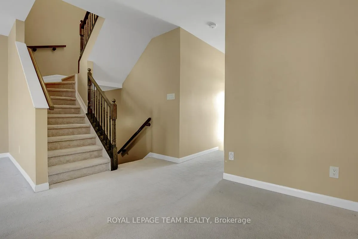 Photo 9 of 545 Decoeur Drive, Ottawa, Avalon West — HOMEH