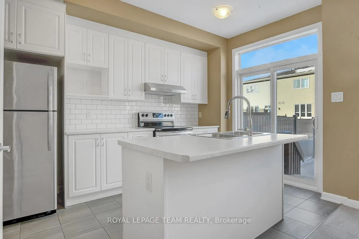 Photo 16 of 545 Decoeur Drive, Ottawa, Avalon West — HOMEH