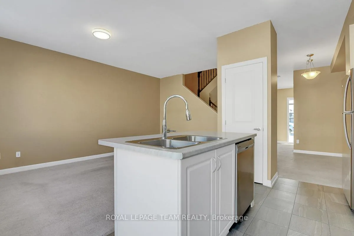 Photo 18 of 545 Decoeur Drive, Ottawa, Avalon West — HOMEH