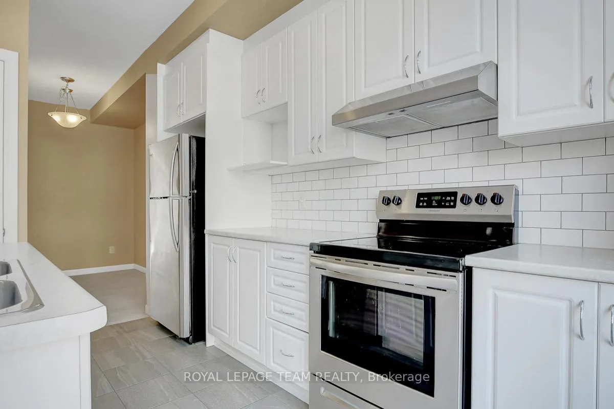 Photo 19 of 545 Decoeur Drive, Ottawa, Avalon West — HOMEH
