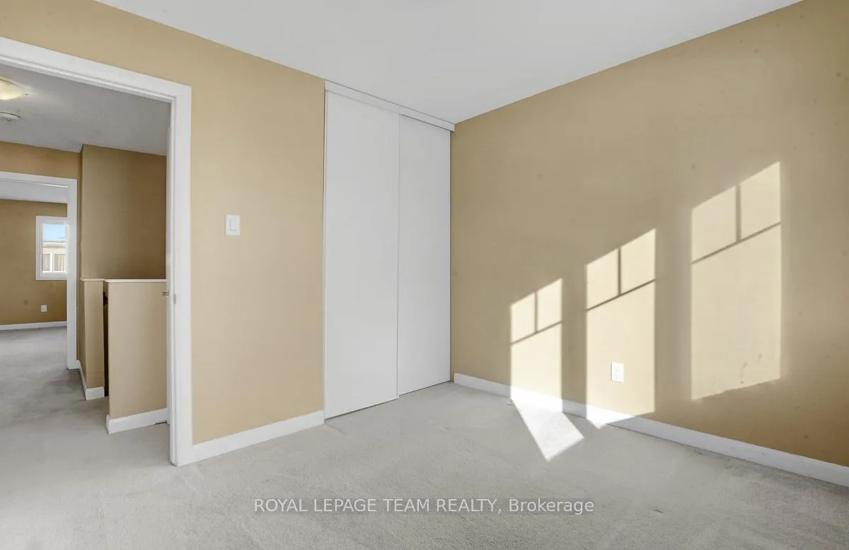 Photo 31 of 545 Decoeur Drive, Ottawa, Avalon West — HOMEH